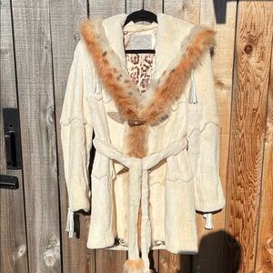 Luxurious Cream Fur Women's Coat